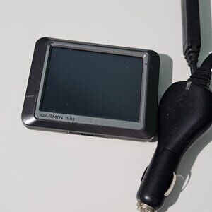 Garmin Nuvi 250 GPS Portable Navigation With Car Charger Power Adapter GTM25